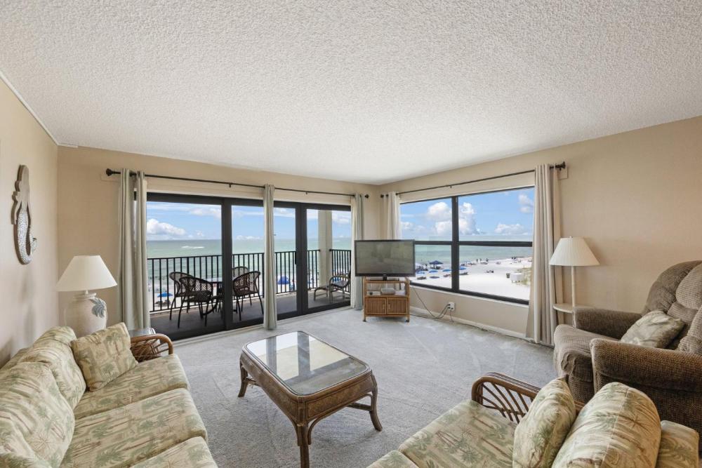 Direct Beachfront 1b 1b Corner - Sandy Shores #305